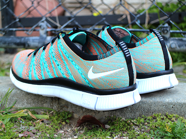 NIKE FREE FLYKNIT NSW - 03