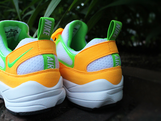 NIKE AIR HUARACHE LIGHT - 03