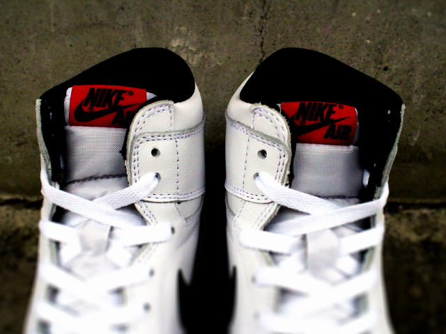 NIKE AIR JORDAN 1 RETRO HIGH OG - 05