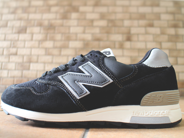 NEW BALANCE M1400 BKS - 02