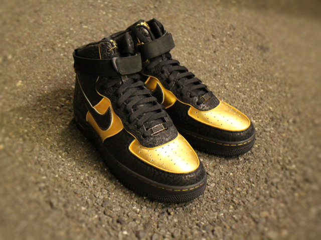 NIKE AIR FORCE 1 HIGH SUPREME - 01