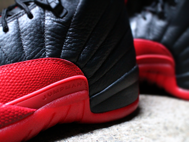 NIKE AIR JORDAN 12 RETRO - 04