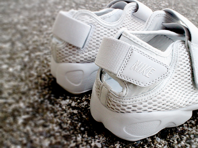 NIKE AIR RIFT BR - 04