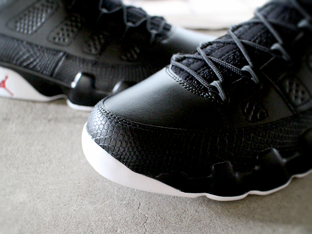 NIKE AIR JORDAN 9 RETRO LOW - 02