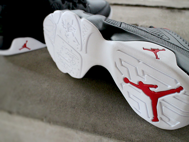 NIKE AIR JORDAN 9 RETRO LOW - 05