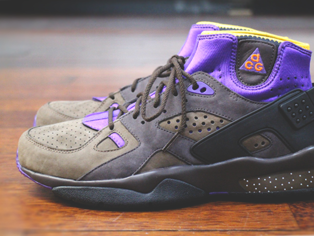 NIKE MOWABB OG - 01