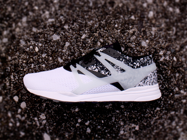 REEBOK VENTILATOR ADAPT GRAPHIC “WHITE/BLACK” - 02