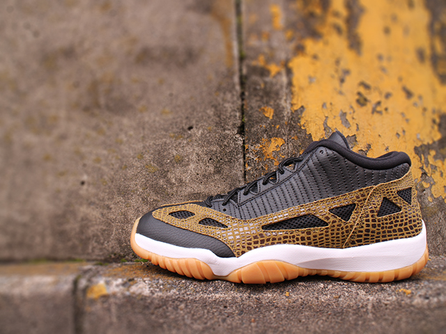 AIR JORDAN 11 RETRO LOW “CROC” - 02