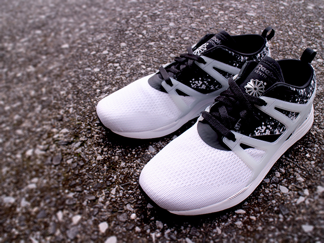 REEBOK VENTILATOR ADAPT GRAPHIC “WHITE/BLACK” - 01