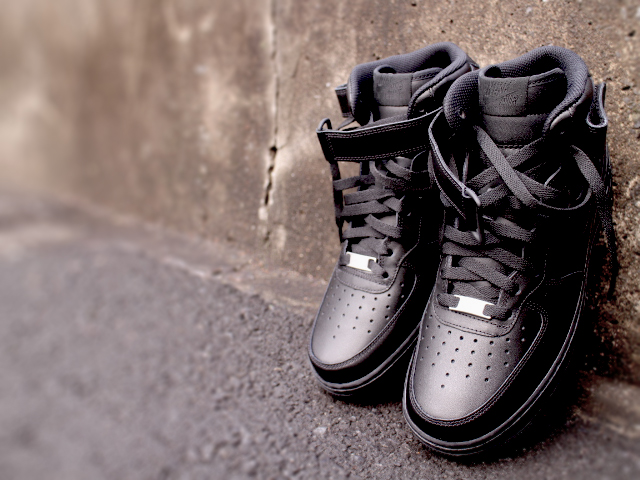 NIKE AIR FORCE 1 MID 07 “BLACK” - 01