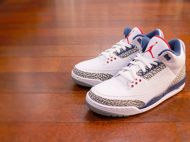 NIKE AIR JORDAN 3 RETRO OG “WHITE/FIRE RED-TRUE BLUE” - 01