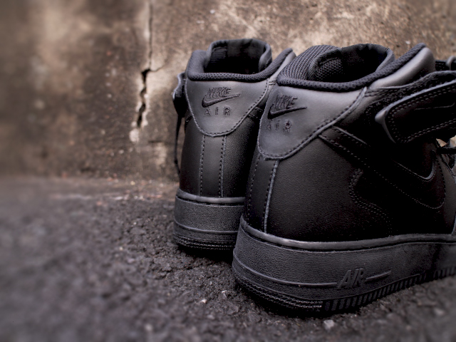 NIKE AIR FORCE 1 MID 07 “BLACK” - 04