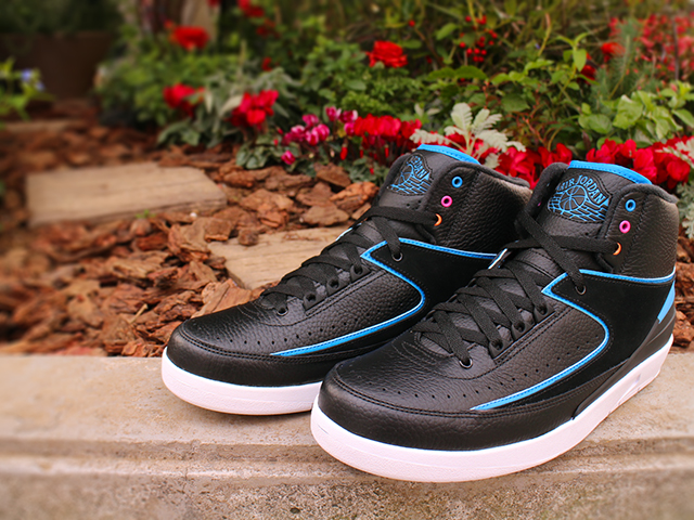 NIKE AIR JORDAN 2 RETRO “BLACK/PINK FIRE-PHOTO BLUE-ATOMIC ORANGE” - 01