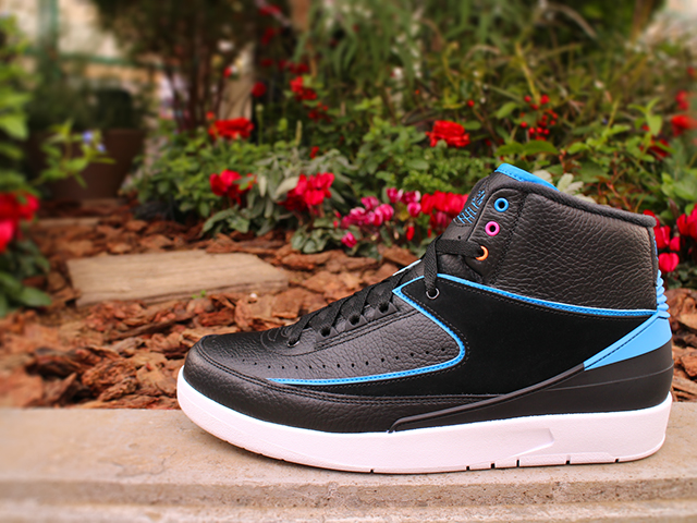 NIKE AIR JORDAN 2 RETRO “BLACK/PINK FIRE-PHOTO BLUE-ATOMIC ORANGE” - 02