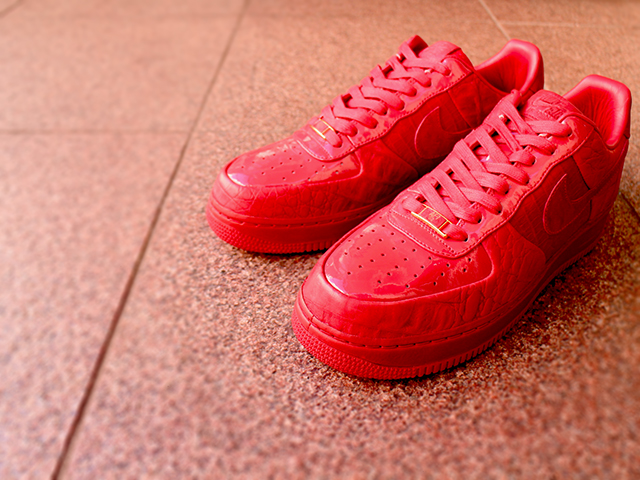 NIKE AIR FORCE 1 LOW SUPREME “1LOVE & HECTIC/VARSITY RED/VARSITY RED” - 01