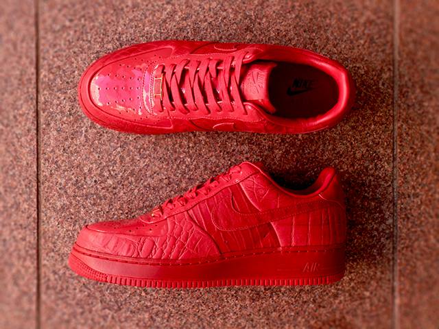 NIKE AIR FORCE 1 LOW SUPREME “1LOVE & HECTIC/VARSITY RED/VARSITY RED” - 02