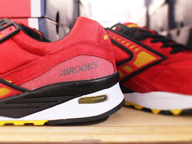 BROOKS HERITAGE REGENT “HIGHRISK RED/VIBRANT YELLOW/BLACK” - 03