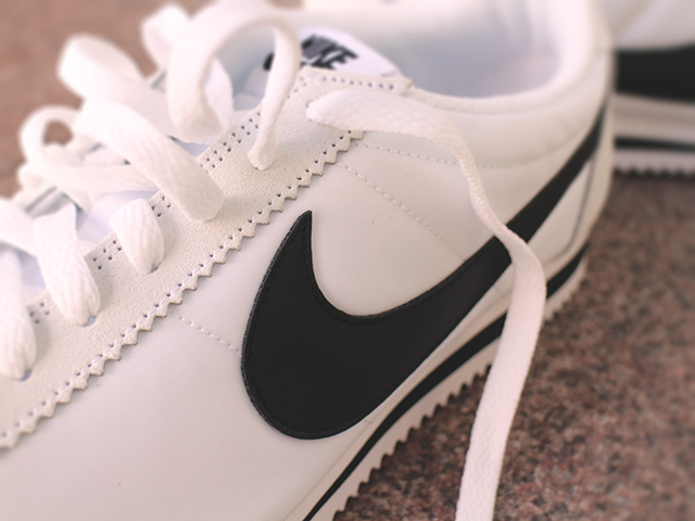 NIKE CLASSIC CORTEZ NYLON “WHITE/BLACK-LIGHT BONE” - 04