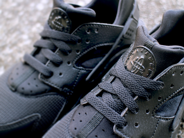 NIKE HUARACHE RUN (GS) “BLACK” - 04