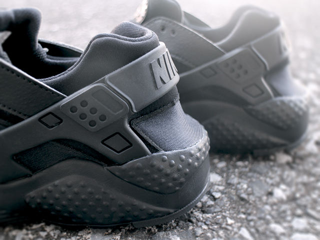 NIKE HUARACHE RUN (GS) “BLACK” - 05