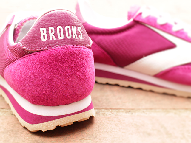 BROOKS HERITAGE WMNS VANGUARD “FESTIVAL FUSCIA” - 04