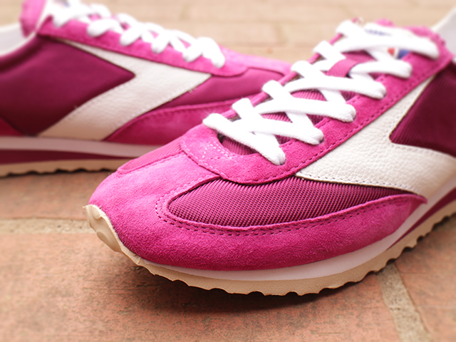 BROOKS HERITAGE WMNS VANGUARD “FESTIVAL FUSCIA” - 03