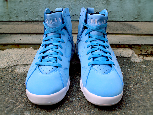 NIKE AIR JORDAN 7 RETRO “PANTONE/UNIVERSITY BLUE/WHITE” - 04