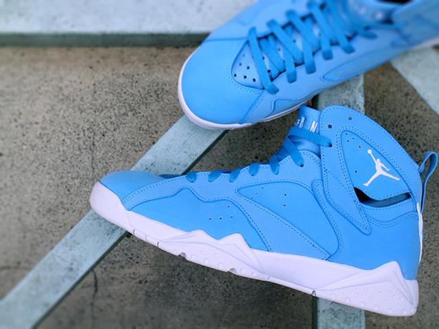 NIKE AIR JORDAN 7 RETRO “PANTONE/UNIVERSITY BLUE/WHITE” - 02