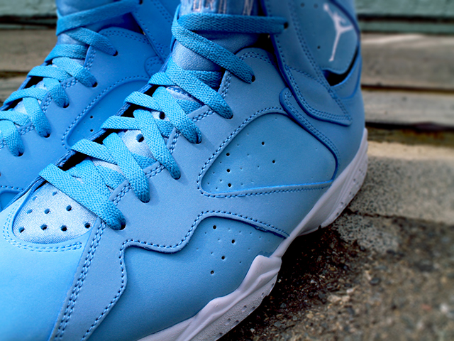 NIKE AIR JORDAN 7 RETRO “PANTONE/UNIVERSITY BLUE/WHITE” - 03