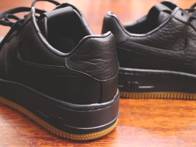 NIKE W AF1 LOW UPSTEP PINNACLE “BLACK/BLACK-GUM LIGHT BROWN” - 04