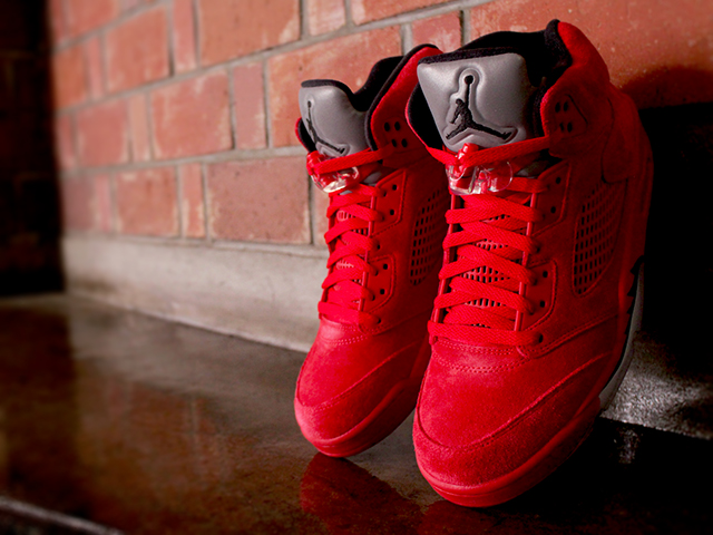 NIKE AIR JORDAN 5 RETRO “UNIVERSITY RED/BLACK” - 01