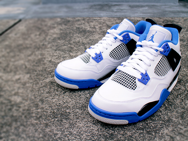 AIR JORDAN 4 RETRO BG “WHITE/GAME ROYAL-BLACK” - 01