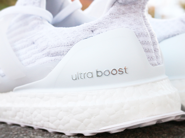 ADIDAS ULTRA BOOST 3.0 “TRIPLE WHITE” - 05