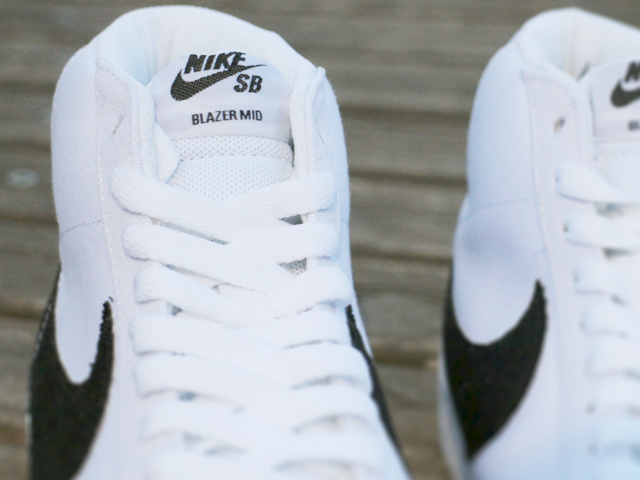 ZOOM BLAZER MID CANVAS “WHITE/BLACK” - 03