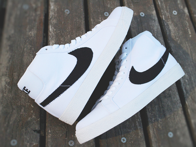 ZOOM BLAZER MID CANVAS “WHITE/BLACK” - 05