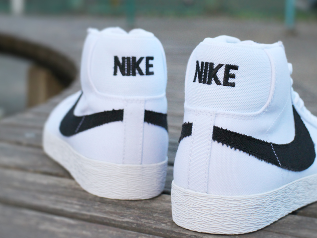 ZOOM BLAZER MID CANVAS “WHITE/BLACK” - 04