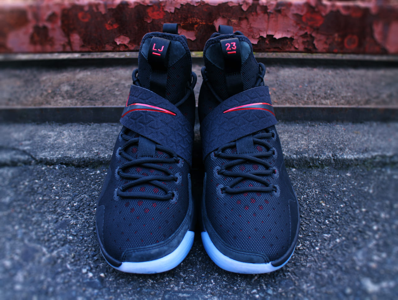 LEBRON 14 “BLACK-UNIVERSITY RED” - 04