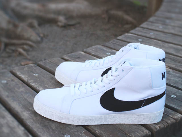 ZOOM BLAZER MID CANVAS “WHITE/BLACK” - 01