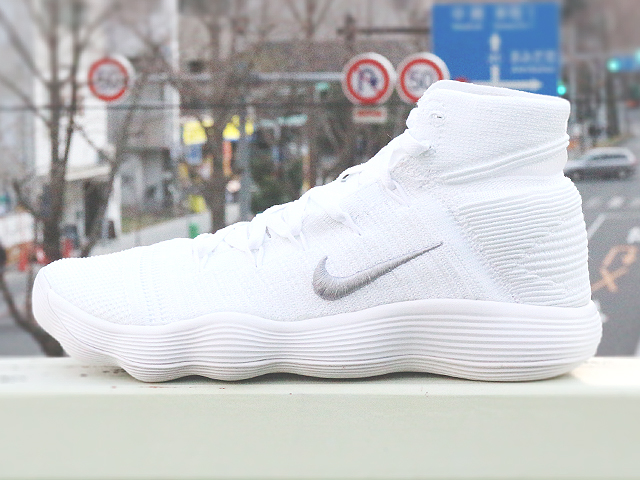 HYPERDUNK 2017 FLYKNIT EP “WHITE/METALLIC SILVER” - 02