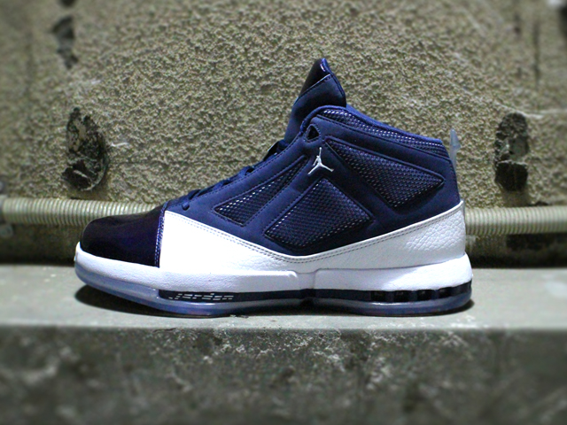 AIR JORDAN 16 RETRO “WHITE-MIDNIGHT NAVY” - 03