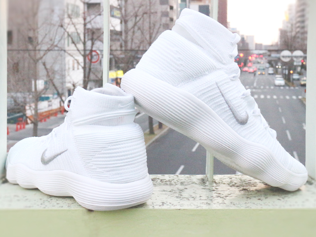 HYPERDUNK 2017 FLYKNIT EP “WHITE/METALLIC SILVER” - 04