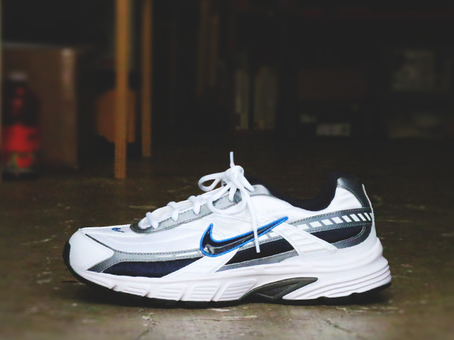 NIKE INITIATOR “WHITE/OBSIDIAN-METALLIC COOL GREY” - 02