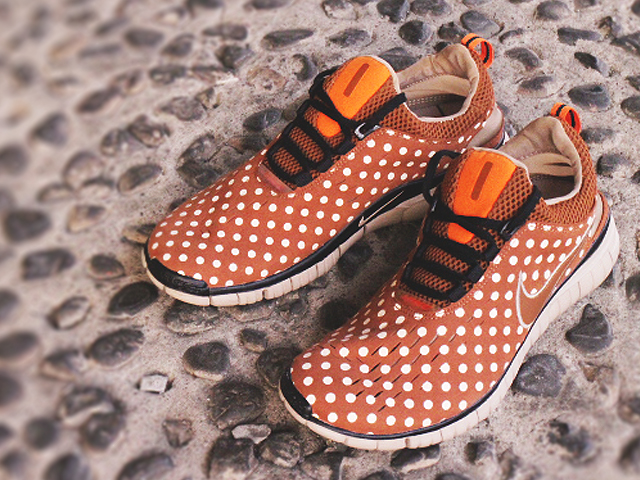 NIKE FREE 5.0 AP “POLKA DOT/HAZELNUT” - 01