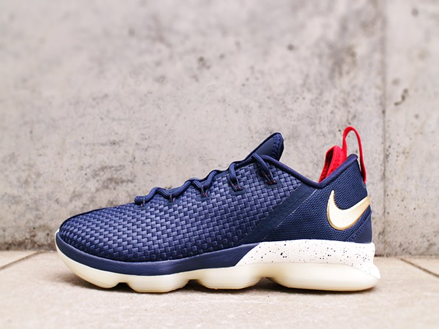 LEBRON 14 LOW “USA” - 02