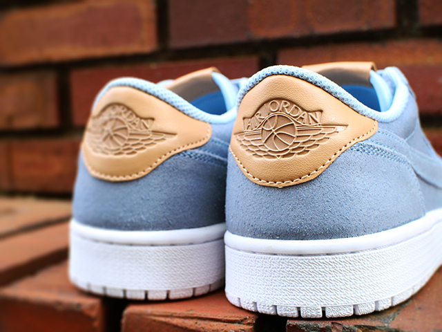 AIR JORDAN 1 RETRO LOW OG PREMIUM “ICE BLUE” - 04