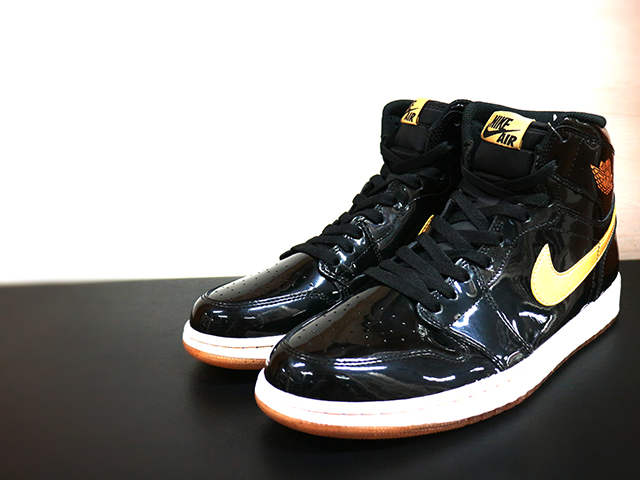 AIR JORDAN 1 RETRO HIGH OG “PATENT BLACK/METALLIC GOLD” - 01