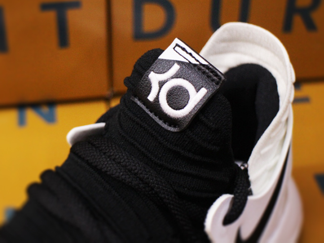 ZOOM KD 10 “BLACK/WHITE” - 03