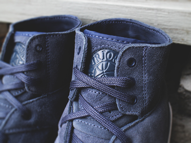 AIR JORDAN 2 RETRO DECON “NAVY SUEDE” - 04