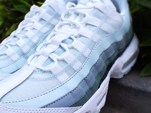 WMNS AIR MAX 95 “BARELY GREY” - 03