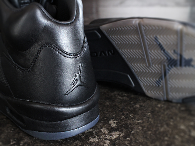 AIR JORDAN 5 RETRO PREMIUM “BLACK” - 04